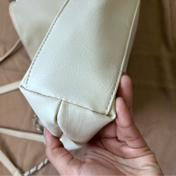 Faux leather off white bag - Picture 9 of 14